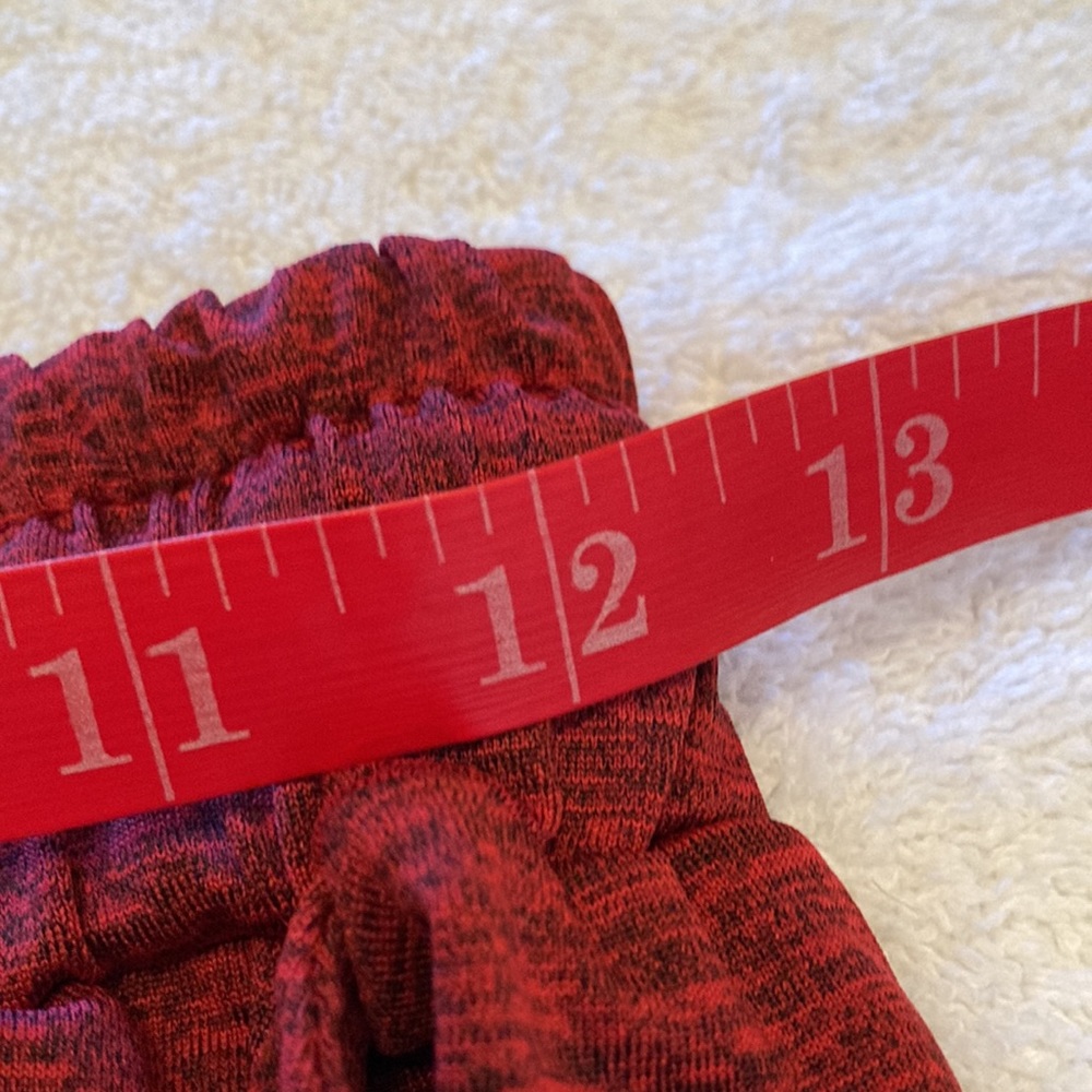 Red/black shorts - Picture 5 of 7